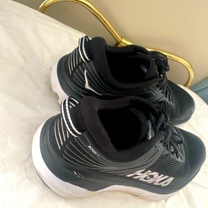 Hoka Bondi 7